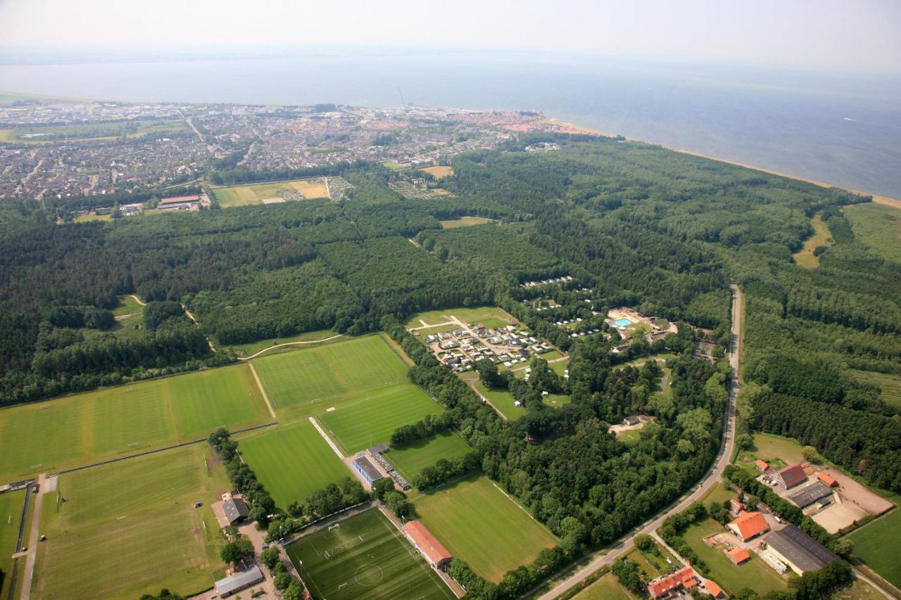 Vakantiepark 'T Urkerbos - Kabouterhuisje Esterno foto